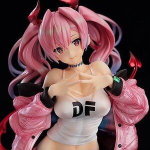 DF Series Stella 1/7 Scale Figure
