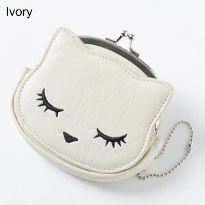 Osumashi Pooh-chan Dot Interior Purses Ivory