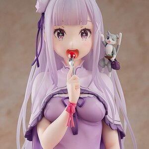 Re:Zero -Starting Life in Another World- Emilia: Birthday Cake Ver. 1/7 Scale Figure