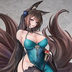 Azur Lane Amagi: Throne of Fallen Petals Ver. 1/7 Scale Figure [Pre-order]