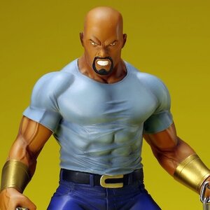 ArtFX+ The Defenders Series Luke Cage