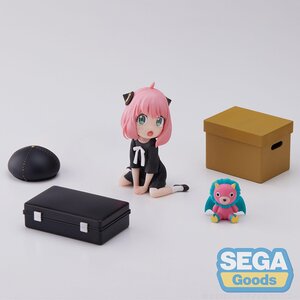 Luminasta Spy x Family Anya Forger: Pretend Play Ver. Figure