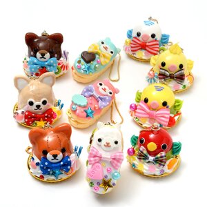 Zeitaku Sweets Amuse Character Keychain Complete Set