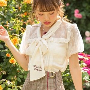 LIZ LISA Bowtie Ribbon Blouse White