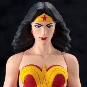 ArtFX+ DC Universe Wonder Woman Classic Series
