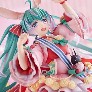 Hatsune Miku Birthday 2021: Pretty Rabbit Ver. 1/7 Scale Figure