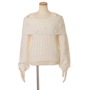 LIZ LISA Pom Pom Off-Shoulder Feather Knit Top White