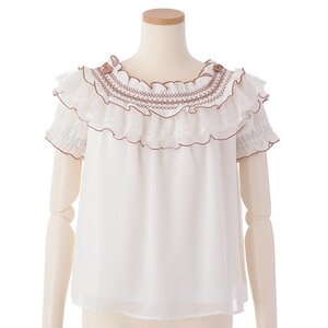 LIZ LISA Smoking Embroidered Off-Shoulder Top White