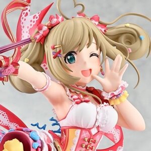 The Idolm@ster Cinderella Girls Shin Sato: Heart to Heart Ver. 1/8 Scale Figure
