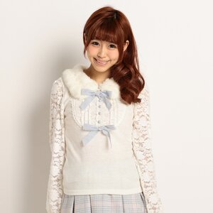 LIZ LISA Faux Fur Collar & Lace Sleeve Top Blue