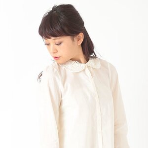 earth music&ecology Flower Laced Ruffle Collar Blouse Ivory S