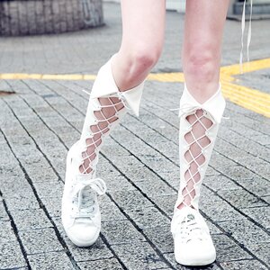 ERIMAKI SOX Lace-Up High Socks White