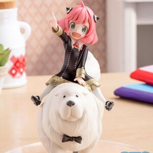 Spy x Family Anya Forger & Bond Forger Premium Figure