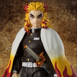 S.H.Figuarts Demon Slayer: Kimetsu no Yaiba Kyojuro Rengoku