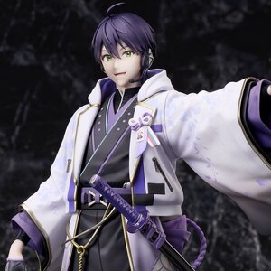 NIJISANJI Kenmochi Toya 1/7 Scale Figure [Pre-order]