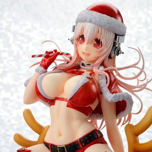 Super Sonico Xmas Ver. 1/7 Scale Figure