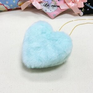 Le cocone Big Heart Fake Fur Necklace Green