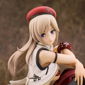 Alisa Ilyinichna Amiella (Swimsuit Ver.)