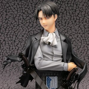 Attack on Titan Levi Bust: Colored Ver. 1/3 Scale Figure