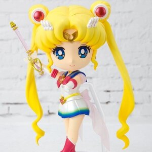Figuarts Mini Pretty Guardian Sailor Moon Eternal Super Sailor Moon: Eternal Edition