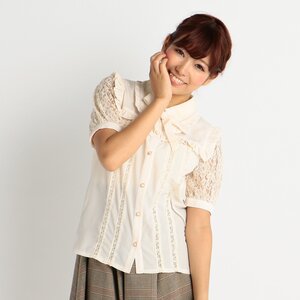 LIZ LISA Short-Sleeved Lace Blouse White