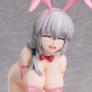 Uzaki-chan Wants to Hang Out! Season 2 Tsuki Uzaki: Bare Leg Bunny Ver. 1/4 Scale Figure