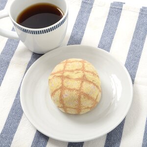 Socks Bakery Melonpan