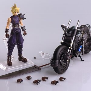 Bring Arts Final Fantasy VII Cloud Strife & Hardy-Daytona Set