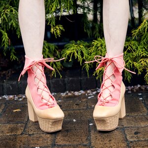 ERIMAKI SOX Lace-Up Short Socks Pink