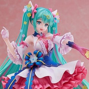 Creators Collection Figure Hatsune Miku: Rosuuri Ver. 1/7 Scale Figure (Re-run) Second Production Run [Pre-order]