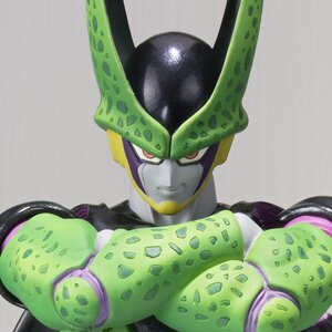 S.H.Figuarts Dragon Ball Z Perfect Cell - Premium Color Edition