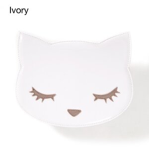 Osumashi Pooh-chan Shoulder Bags Ivory