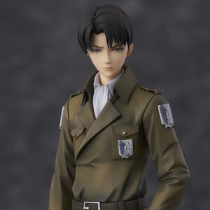 Attack on Titan Levi: Coat Style Non-Scale Figure