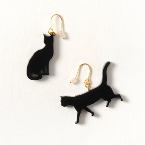 Active Cat Earrings Black