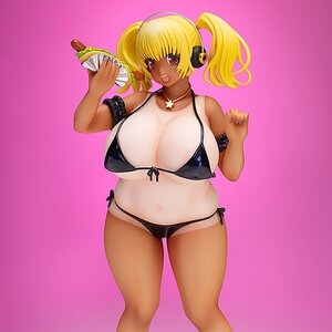 Super Pochaco Suntanned Swimsuit Ver. 1/8 Scale Figure