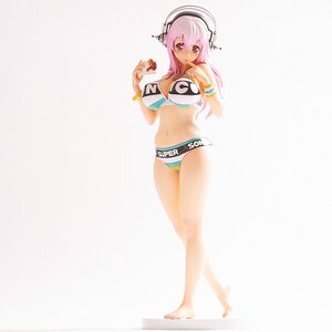 Gigantic Series Super Sonico