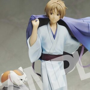 Natsume’s Book of Friends Takashi Natsume and Nyanko-sensei 1/8 Scale Figure