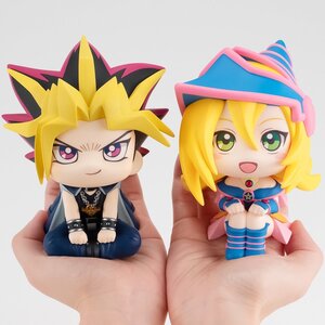 Look Up Series Yu-Gi-Oh! Duel Monsters Yami Yugi & Dark Magician Girl w/ Bonus
