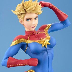 Captain Marvel Bishoujo Statue