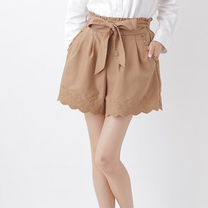 earth music&ecology Embroided Hem Skort Beige