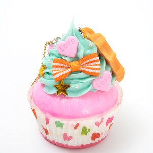Zeitaku Sweets Deco Cupcake Big Keychain Mint Cream & Waffle