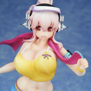 Super Sonico: Jogging Ver. 1/7 Scale Figure