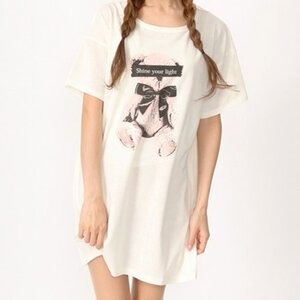 Ank Rouge Bear Long T-Shirt Dress Off-White