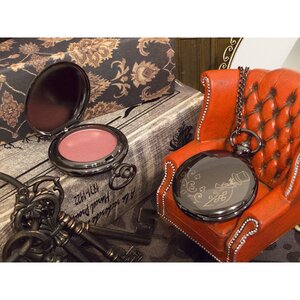 cosme play Fairy Tale Cosmetics × Hatsune Miku Pocket Watch Blush Kaito -A Pale Red Heart-