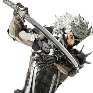 mensHdge Technical Statue No. 33: Metal Gear Rising: Revengeance Raiden
