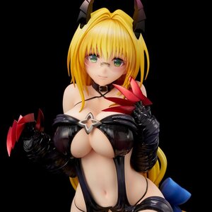 To Love-Ru Darkness Tearju Lunatique: Darkness Ver. Renewal Package Edition 1/6 Scale Figure