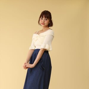 Honey Salon Off-Shoulder Knit Top Ivory