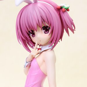 Ro-Kyu-Bu! SS Tomoka Minato: Bunny Ver. 1/7 Scale Figure (Refine)