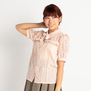 LIZ LISA Short-Sleeved Lace Blouse Pink
