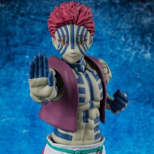 S.H.Figuarts Demon Slayer: Kimetsu no Yaiba Akaza
